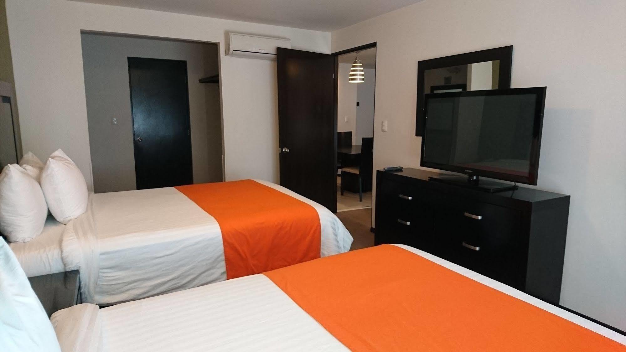Hotel Nuvo Saltillo Exterior photo